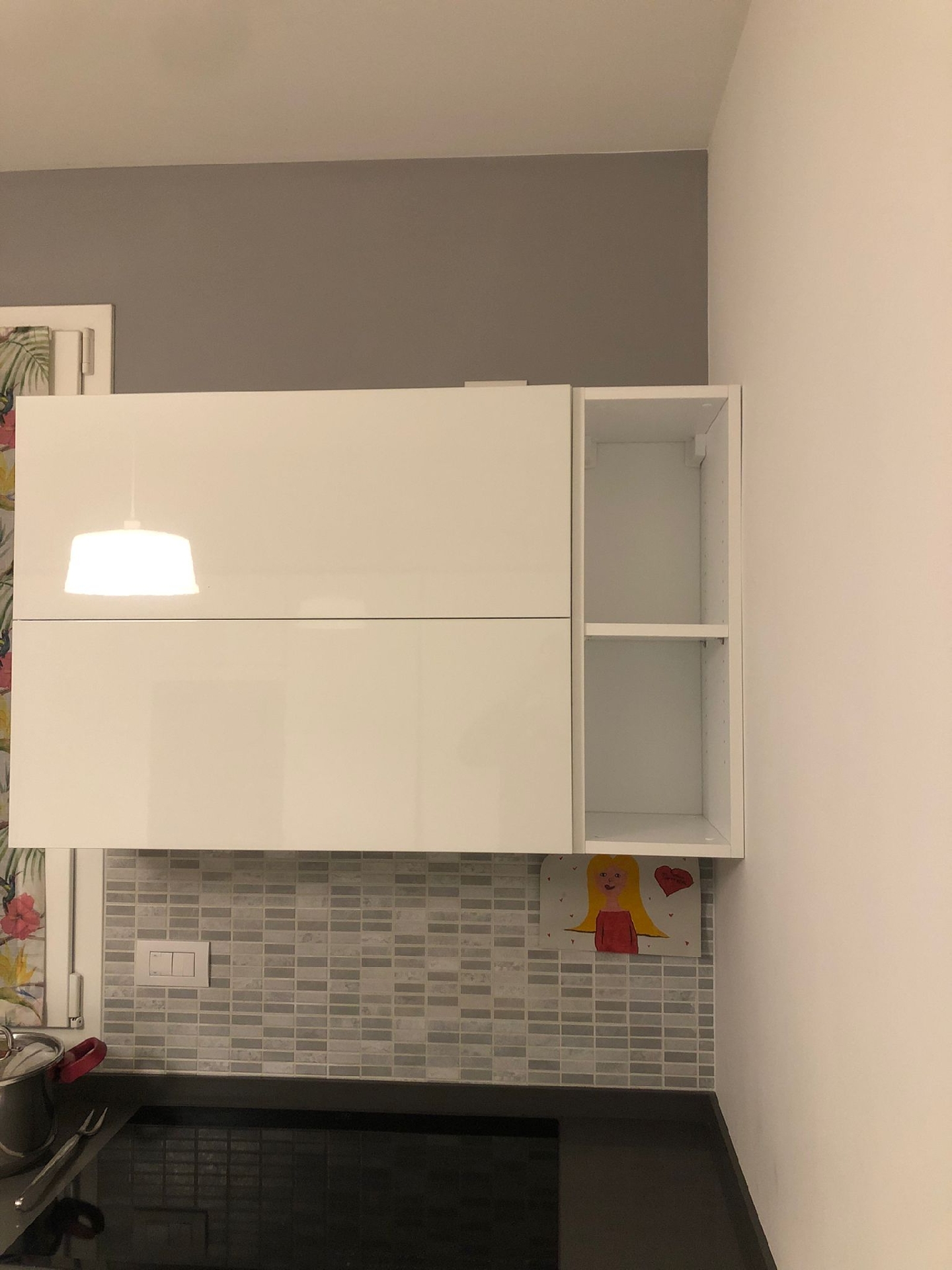 Pensile su misura a giorno  bianco per completare cucina